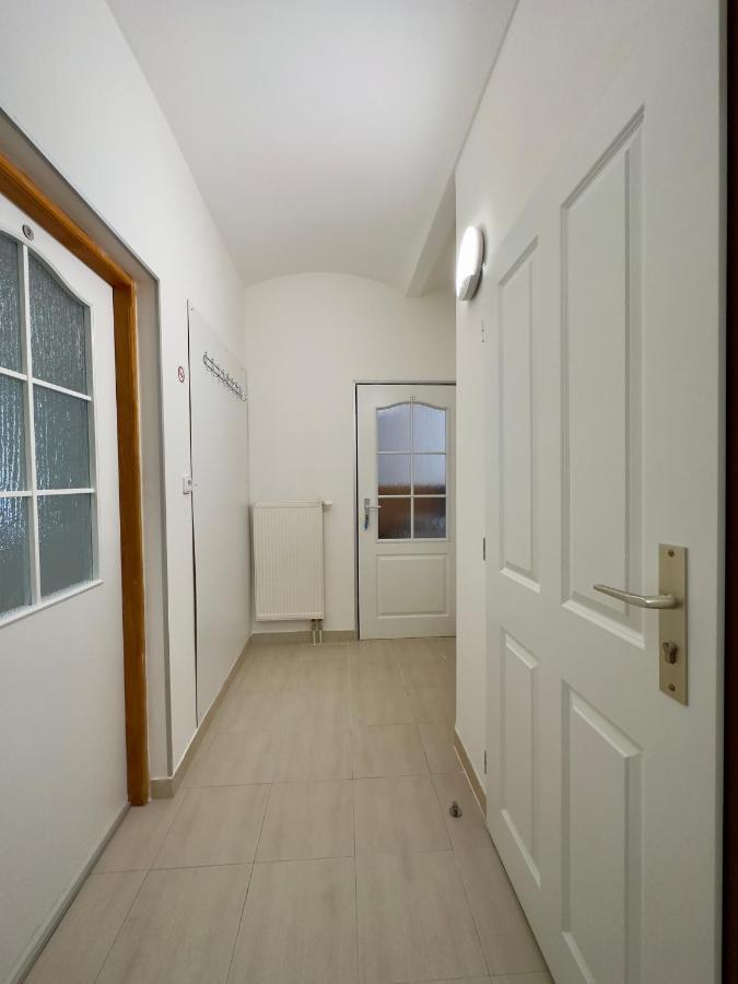 Tuan Long Apartments 亚希莫夫 外观 照片